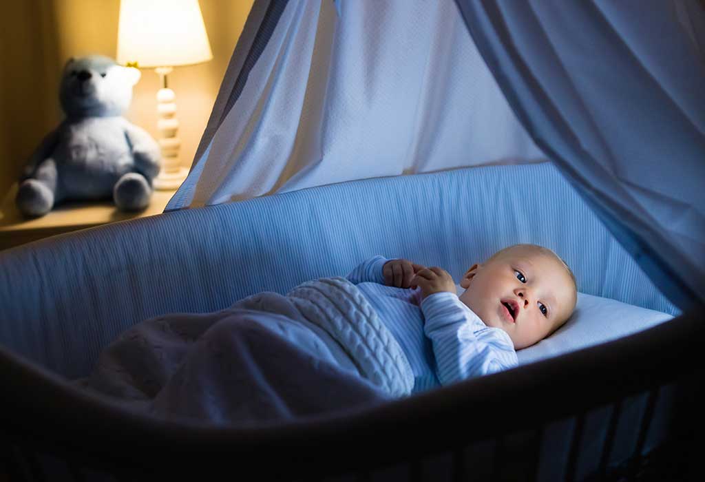 هل من الطبيعي ألا ينام الأطفال طوال الليل؟