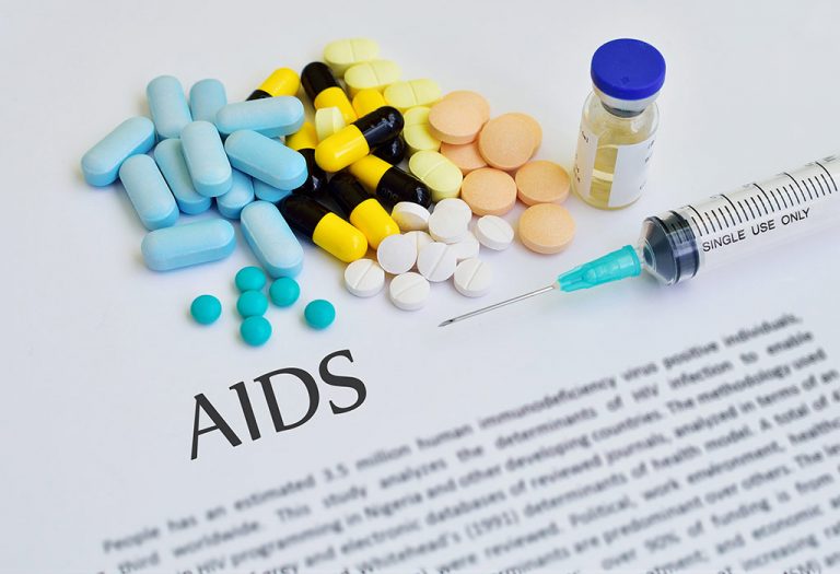 هل ينبغي على النساء الحوامل المصابات بفيروس نقص المناعة البشرية تناول أدوية فيروس نقص المناعة البشرية؟