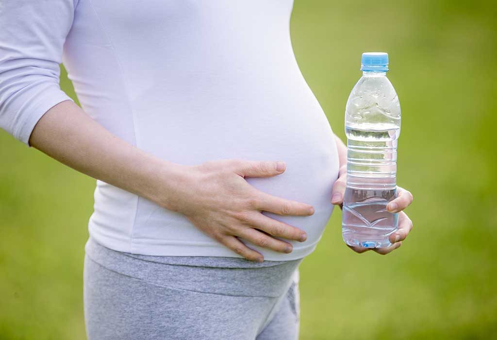 نصائح لممارسة المشي بشكل آمن أثناء الحمل