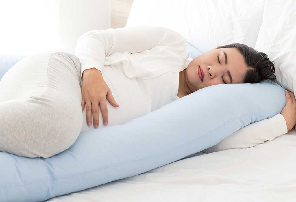 أوضاع النوم خلال الثلث الثالث من الحمل