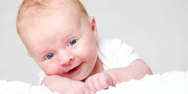 طفلكِ البالغ من العمر 4 أسابيع - النمو والعلامات البارزة والرعاية