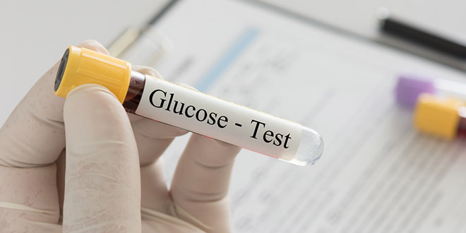 اختبار تحدي الجلوكوز واختبار تحمل الجلوكوز هما اختباران يتم إجراؤهما لتشخيص داء سكري الحمل. تعرف على كل ما تيمكن معرفته عن هذه الاختبارات وكيف يتم تنفيذها.