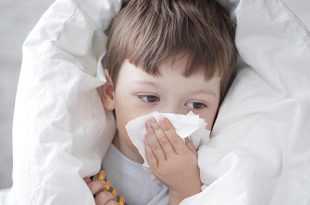 13 علاجًا منزلي لنزلات البرد والإنفلونزا عند الرضع والأطفال