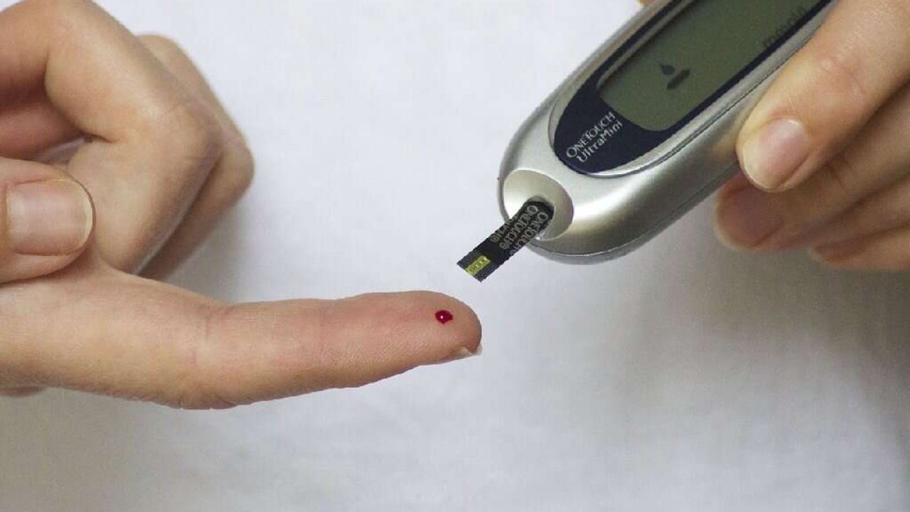 أي السكريات التالية يسمى سكر الدم