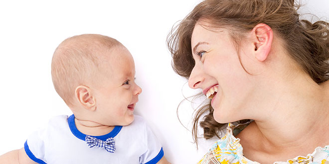 استخدام لغة الإشارة مع الطفل - طريقة للتواصل مع طفلك الرضيع