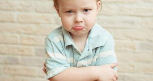 ١٠ مشكلات سلوكية شائعة عند الأطفال الدارجة وحلولها