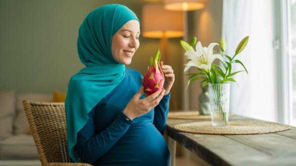 تناول فاكهة التنين أثناء الحمل